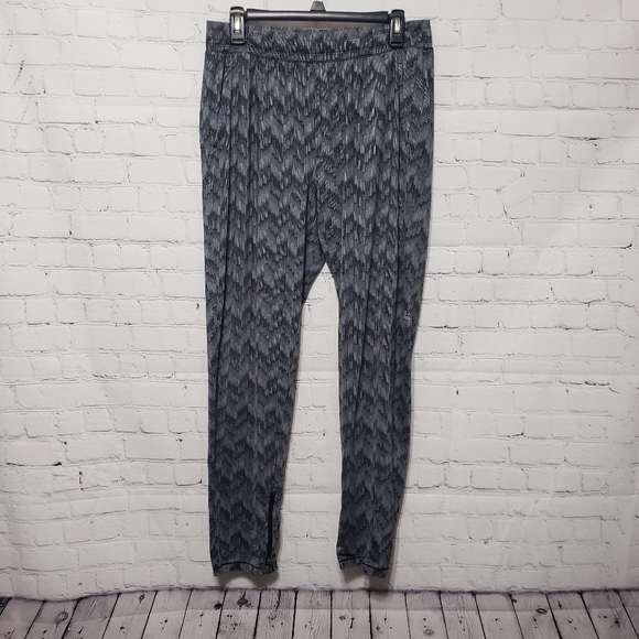 Victoria's Secret Sport Sz M Grey&Black Di… - Picture 2 of 15